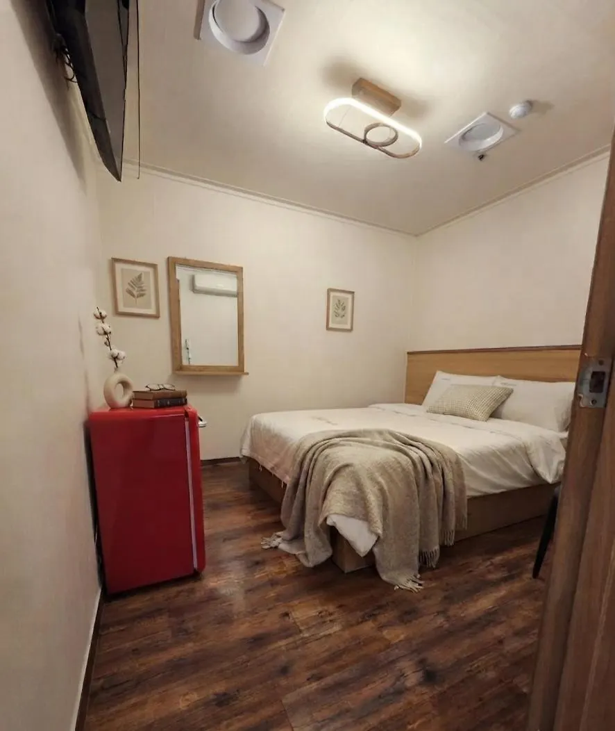 Sinpo Healing Motel Incheon
